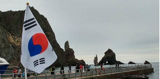 우리나라 동쪽 제일 끝에 위치한 아름다운 섬, 독도. 천연기념물 제336호로 지정되어 있다. (사진=웹투어 제공)