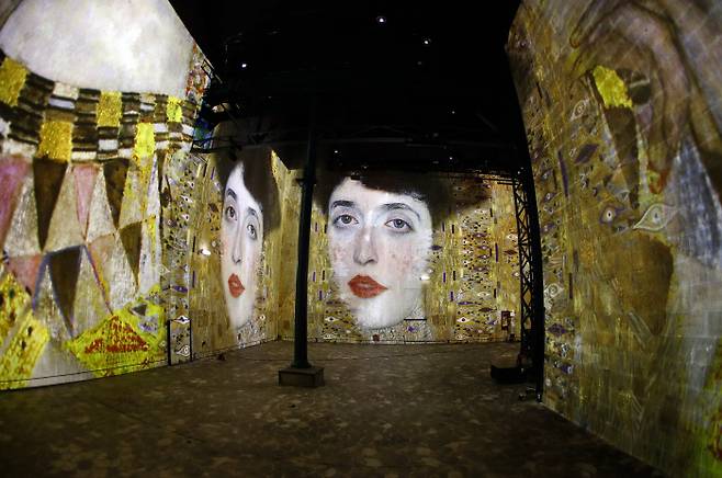 프랑스 파리에서 열리는 클림트 미디어 아트전시회. AFP연합뉴스