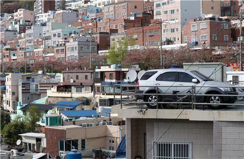 산복도로 옥상 주차장 [손형주 기자]