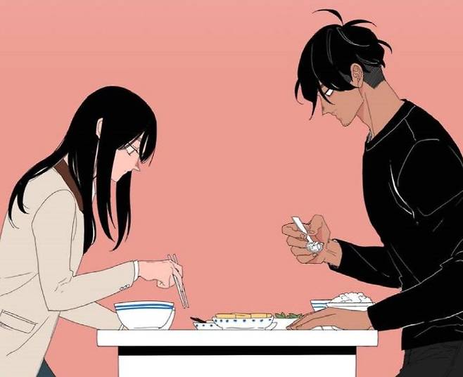 주인공 수하와 태수는 집주인과 가정부라는 관계로 처음 인연을 맺는다. (그림=레진엔터테인먼트)