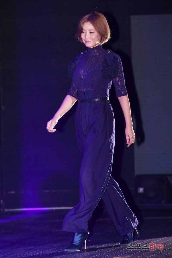 영화 '독전'(감독 이해영) 제작보고회에 참석한 김성령. 사진=이혜영 기자 lhy@hankooki.com