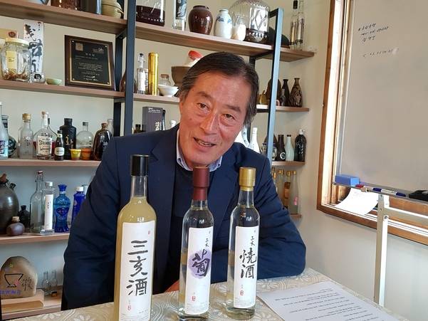 김택상 삼해소주 명인은 올해로 37년째 술을 빚고 있지만 “아직도 배울 게 많다”고 말한다. /박순욱 기자