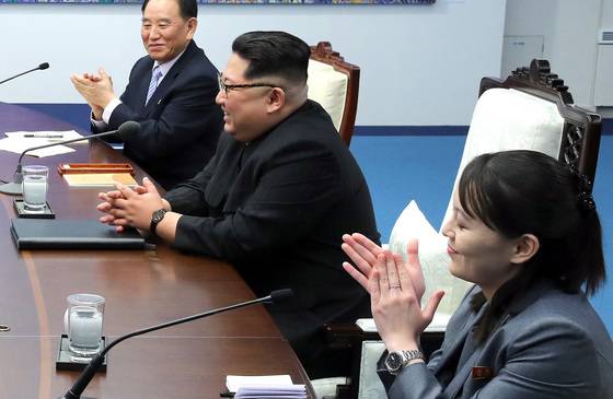 남북정상회담장에서 문재인 대통령과 이야기 나누는 김정은 북한 국무위원장과 김여정 제1부부장. 김상선 기자