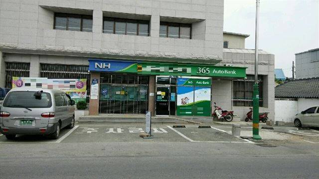 50억 자기앞수표 발행 사기사건에 휘말린 구미S농협 J지점 전경. 추종호기자 choo@hankookilbo.com