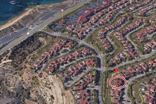 조양호 회장 LA 별장 인근 (서울 구글=연합뉴스) 미국 캘리포니아주 로스앤젤레스(LA) 인근 뉴포트 코스트에 있는 조양호 한진그룹 회장 별장(빨간 원). 사진은 구글어스 3D로 본 조 회장 별장 일대. 2018.5.2  * 위 사진 크레디트는 (구글/연합뉴스)로 표기해야 하며 뉴스보도 목적으로만 사용가능(판매금지) 합니다. (끝)