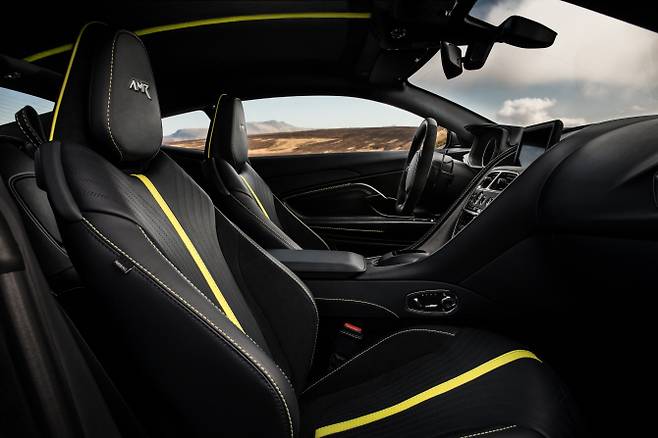 ‘DB11 AMR’ (사진=애스턴 만틴 공식 홈페이지)