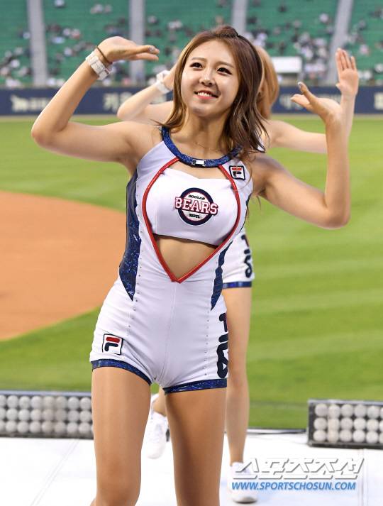포토] 박소진 치어리더 '사랑스러운 눈빛 응원'