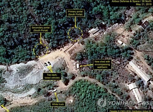 38노스 "풍계리 갱도 남쪽 작업장 세워져" (Airbus Defense and Space 38노스=연합뉴스) 지난 21일 찍힌 풍계리 일대의 위성사진을 보면 남쪽 갱도에 작은 작업장이 세워져있다. 2018.5.23 [Pleiades ⓒ Cnes 2018, Distribution Airbus DS]