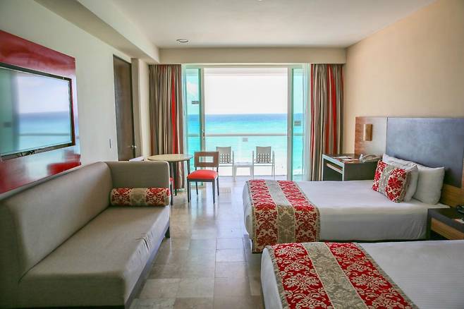 멕시코 칸쿤 크리스탈 객실 모습. (사진=스테이앤모어 제공)