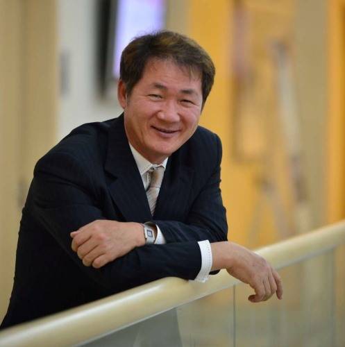 정환 씨는 골프장 팀대항전의 개인전에서 3번 우승한 고수다.