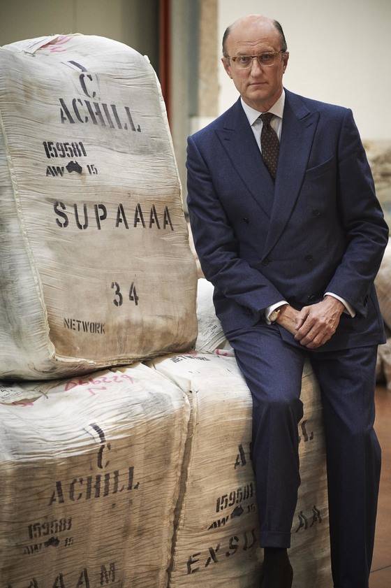 제냐 가문의 4대손이자 그룹 총괄 CEO인 질도 제냐의 사촌형제 파올로 제냐(64) 회장. 2006년부터 제냐 원단사업을 이끌어왔다.