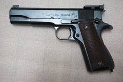 2차세계대전 후 미 공군이 군용 M1911A1을 개조해 사격 경기용으로 개조한  M1911A1 Military National Match. 정밀한 총열과 부속으로 1970년까지 제작된다.