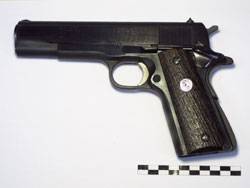 1970년에 출시된 콜트 권총 시리즈 70. 이 모델은 지금까지도 콜트 애호가들에게 아름다운 외형으로 인기가 높다.