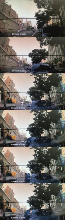 추돌해 차량을 막아 세우고 운전자를 구조하는 모습. [부산지방경찰청 제공=연합뉴스]