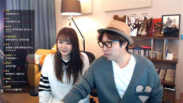 BJ 윰댕(왼쪽)과 대도서관 BJ 윰댕(왼쪽)과 대도서관