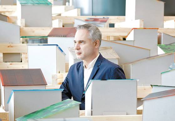 브랜딩 & 디자인 전문회사인 마크 & 샹탈의 공동대표 마크 캔시어.