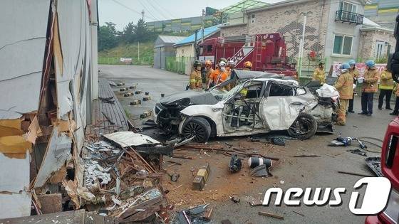 안성 교통사고 현장 모습. /사진=뉴스1(경기도 재난안전본부 제공)