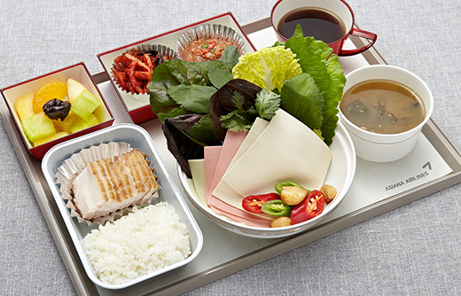 아시아나항공 홈페이지에 안내된 이코노미석 기내식 사진. 아시아나항공 제공