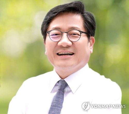 서울대 총장 후보자로 선출된 강대희 교수 [사진 = 서울대학교 제공]