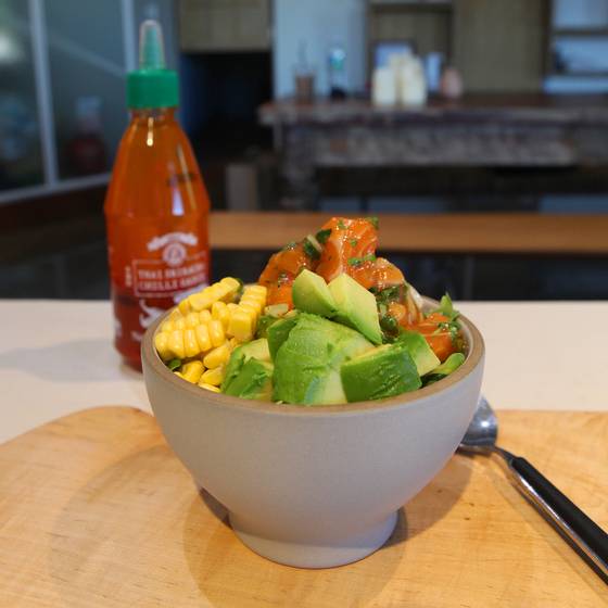 불 없이 조리가 가능한 한 그릇 음식 '포케'는 여름철 가볍게 맛있는 한 끼를 즐기기에 좋은 요리다. 전유민 인턴기자