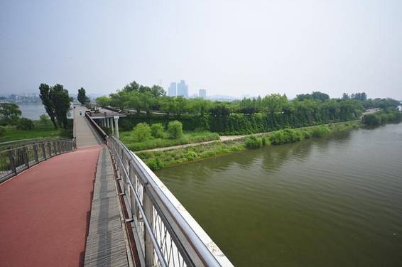 알카트라즈를 연상시키는 선유도공원