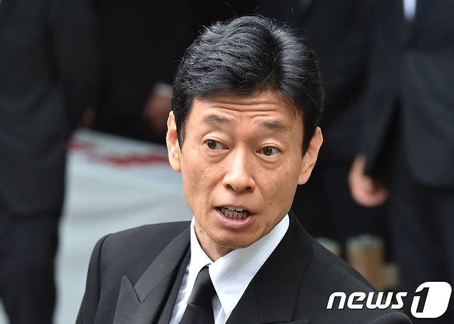 니시무라 야스토시 일본 관방부장관 <자료사진> © AFP=뉴스1