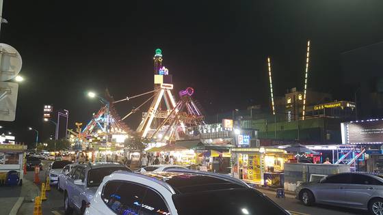월미도 놀이공원 밤시간대 전경. 임명수 기자