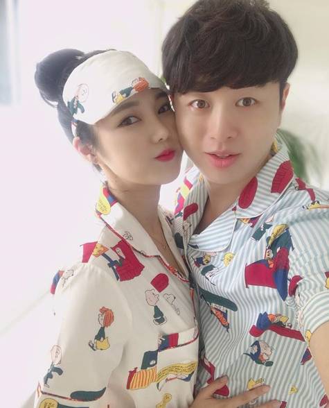 유상무♥김연지 10월 결혼.