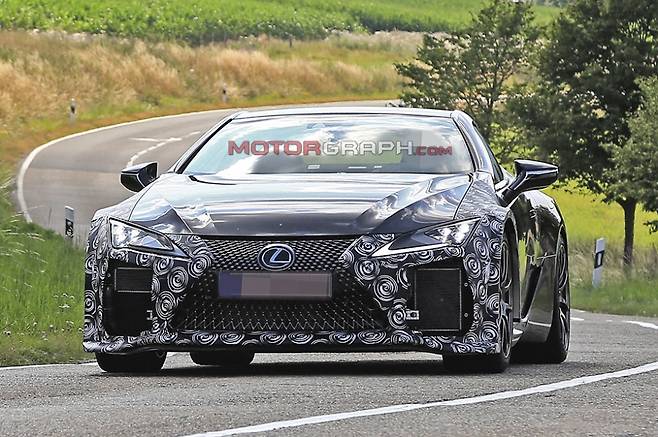 렉서스 LC F 시험주행차 (사진제공=Stefan Baldauf)