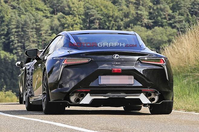 렉서스 LC F 시험주행차