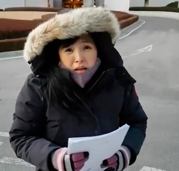 성남경찰에 의해 강제납치 돼 정신병원에 감금했다고 주장하고 있는 김사랑씨 /사진=유튜브 캡처