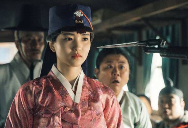 경인선 기차를 탄 고애신.