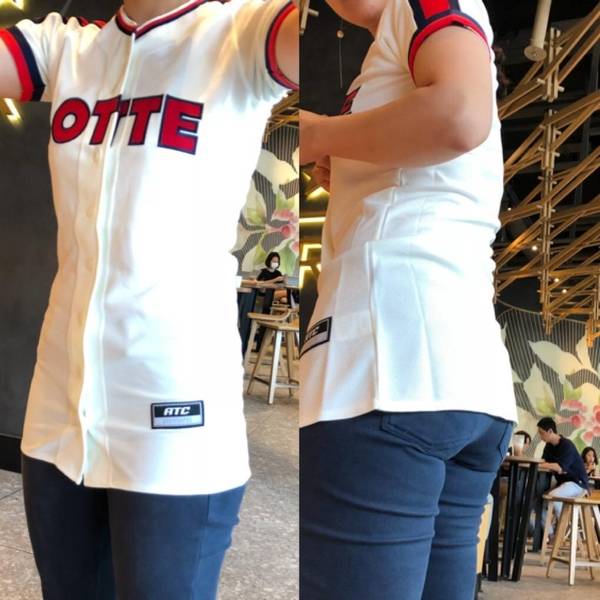 6일 어깨 사이즈에 맞춰 또 다른 구단의 여성용 원피스 유니폼을 주문했다. 상체부분 단추는 얼추 잠겼으나 길이가 너무 짧았다. ‘원피스’라는게 무색할 정도였다./백윤미 기자