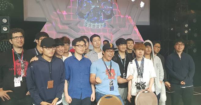 한국 DEFKOR00T팀이 데프콘CTF26에서 우승했다.