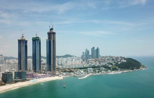 사진설명 :해운대해수욕장변에 건설 중인 엘시티 현장 전경