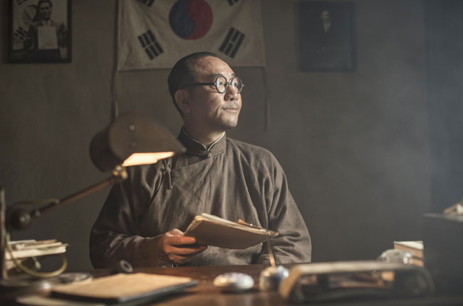 천만 영화 `암살`(2015)에서 배우 김홍파는 백범 김구를 열연했다. /사진제공=쇼박스