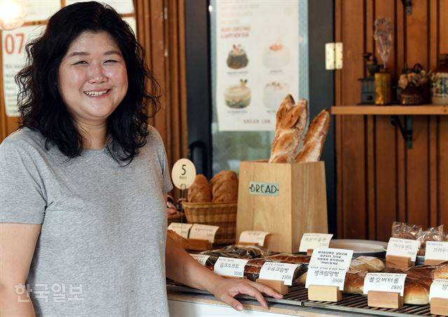 국내 생소한 ‘푸드 콘텐츠 디렉터’란 직함을 가진 김혜준씨는 “제가 잘 하는 일은 맛집을 직접 운영하는 것보다 맛집을 돋보이게 하는 일”이라고 말했다. 고영권 기자