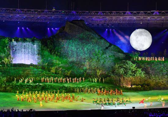 18일 인도네시아 자카르타 겔로라 붕 카르노 경기장에서 2018 자카르타-팔렘방 아시안게임 개막식이 열리고 있다.