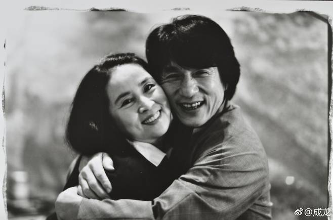 임봉교(좌)와 성룡(우)/사진=성룡 웨이보