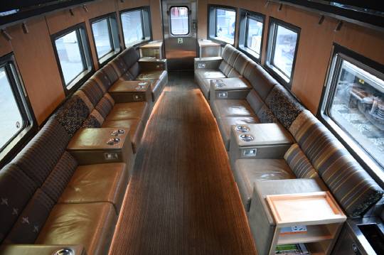 횡단열차의 돔형 라운지<김형우 관광전문 기자>