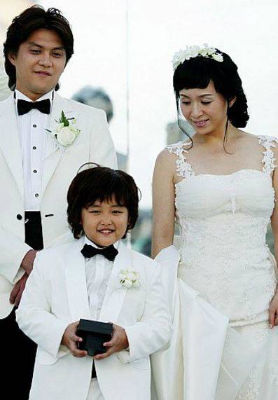 황민(왼쪽), 첫째아들 임성민(가운데), 박해미.