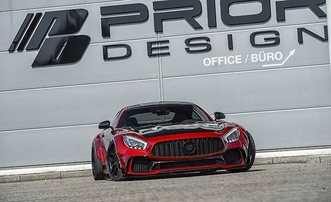 피오르 디자인이 메르세데스-AMG GT S를 위한 튜닝 패키지를 선보였다.