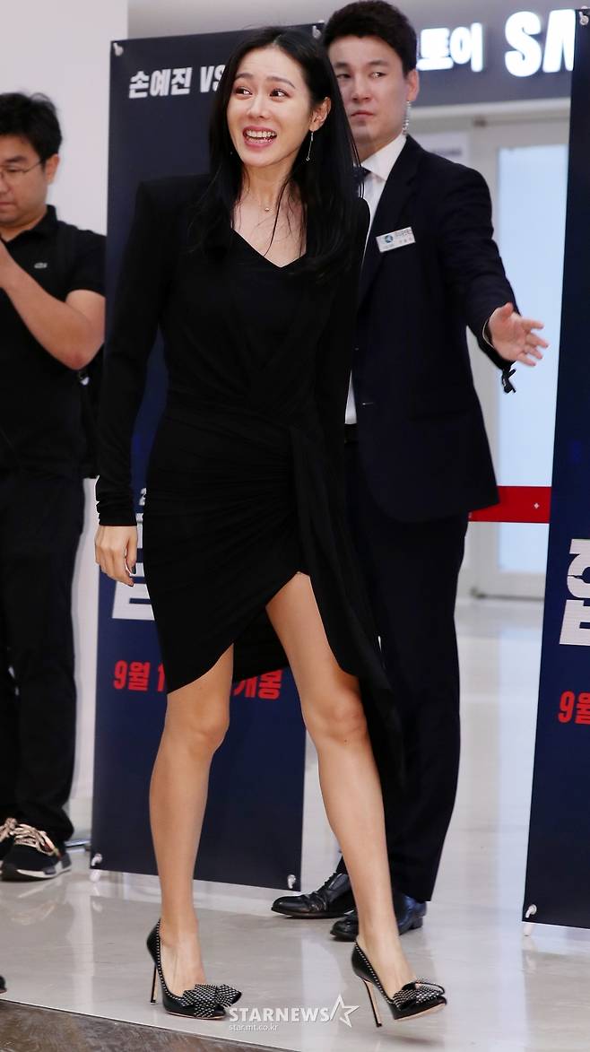 [★포토]손예진, '섹시한 앞트임 원피스'