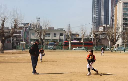 강백호가 야구를 막 시작한 8세 시절 모습. 사진제공｜강창열 씨