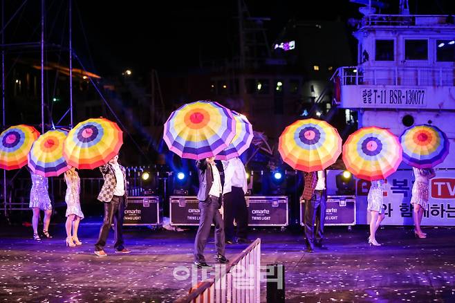 영도다리축제 물양장 공연(사진=부산관광공사)