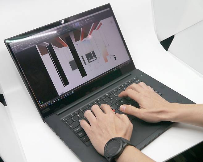 전문가용 소프트웨어의 안정적인 구동을 보장하는 인증을 다수 받았다