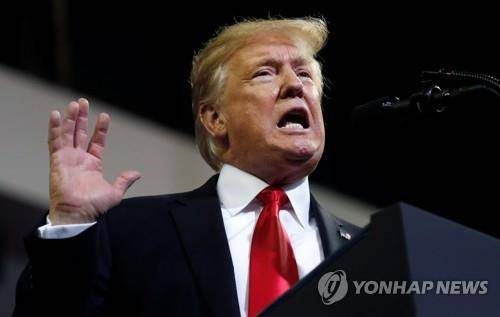 아이오와 유세에서 연설하는 도널드 트럼프 미국 대통령 [로이터=연합뉴스]