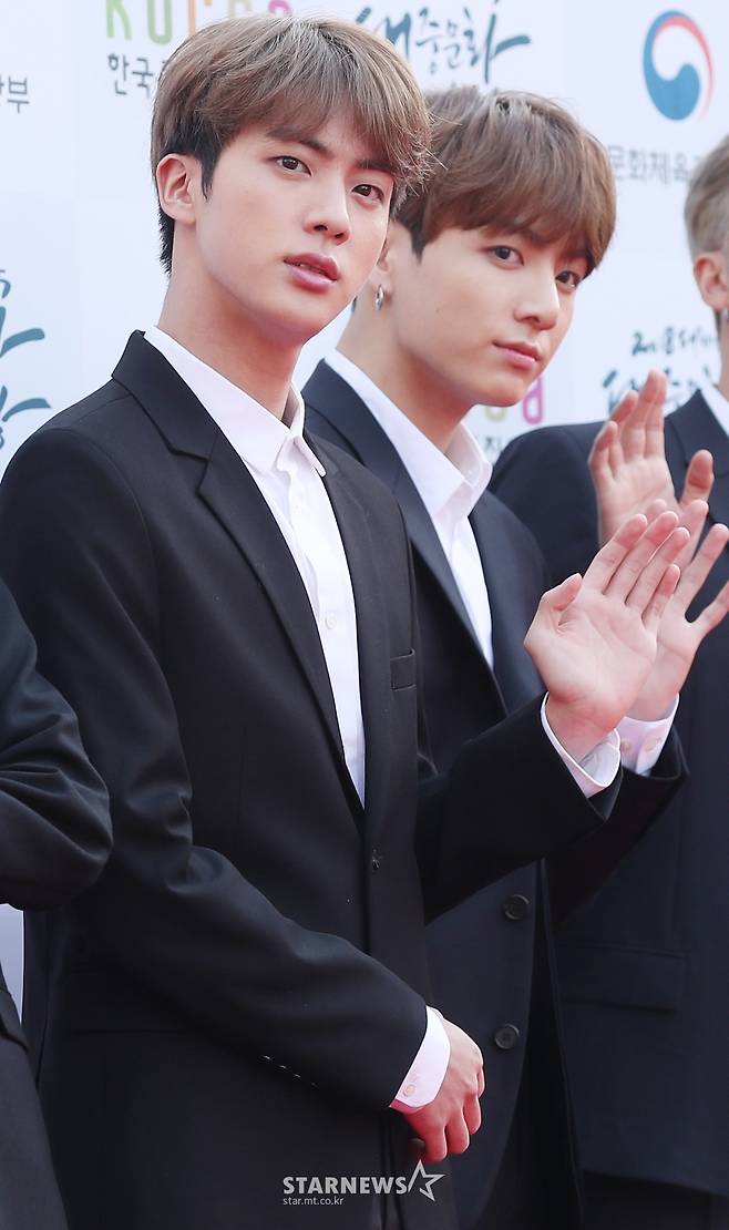 포토]진-정국, '방탄소년단 비주얼 투탑'