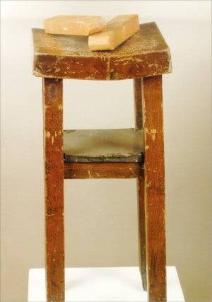 1970년대 중반까지 증권거래소(한국거래소) 입회장에서 주식 거래 시작과 체결을 알리는 도구였던 ‘딱딱이’.  /한국거래소 제공