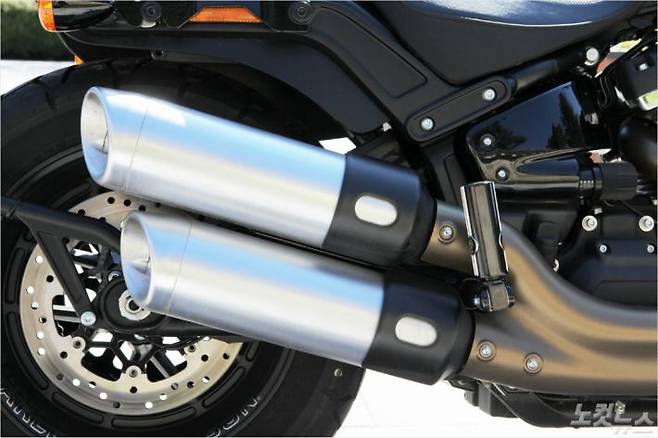 FAT BOB 114 순정 머플러